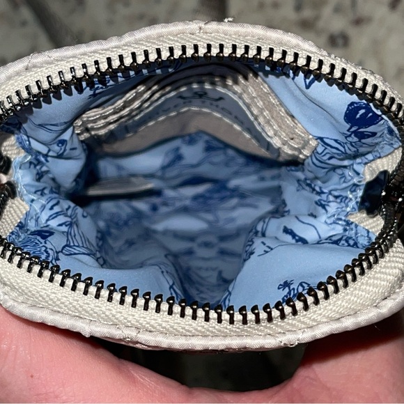 NWT Oliver Thomas Quilted Champagne Crossbody Cellphone RFID Blocking Purse New - Picture 6 of 12